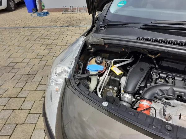 Peugeot 3008 1.6 i 16V 115Kw - foto 25