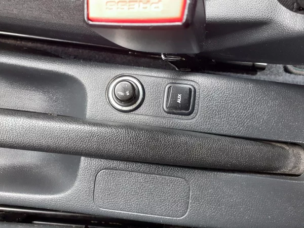 Škoda Fabia 1.2 TSi 63Kw - foto 10