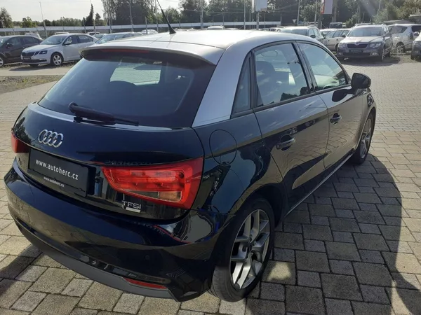 Audi A1 1.0 12V TFSi Sportback - foto 4