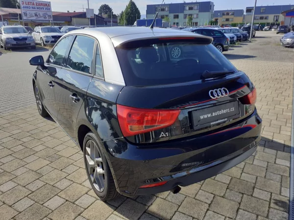 Audi A1 1.0 12V TFSi Sportback - foto 5