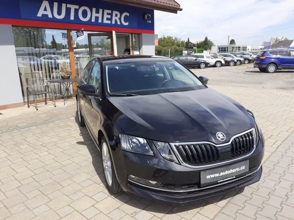 Škoda Octavia 2.0 TDi DSG - foto 2