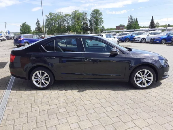 Škoda Octavia 2.0 TDi DSG - foto 3