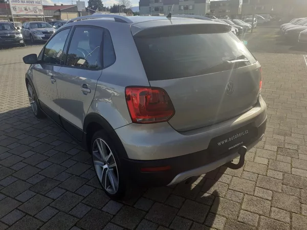 Volkswagen Polo 1.6 TDi CROOS - foto 8