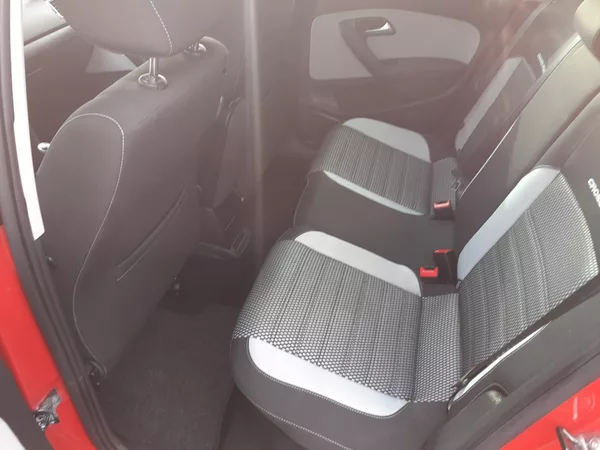 Volkswagen Polo 1.2 HTP CROSS - foto 15