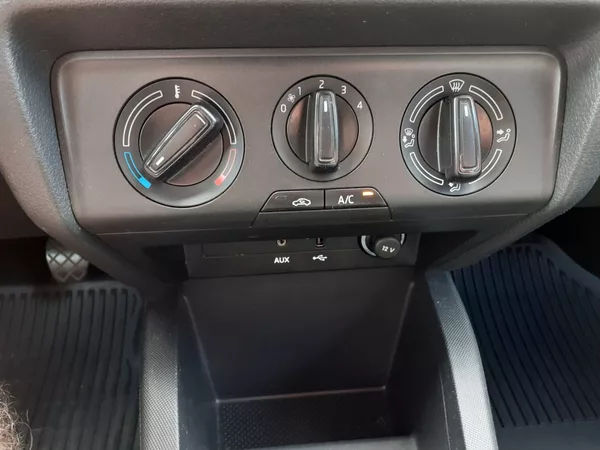 Škoda Fabia 1.2 TSi NOVÉ ROZVODY - foto 12
