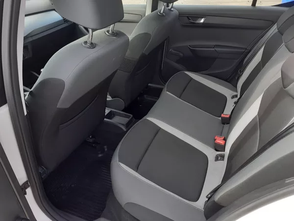 Škoda Fabia 1.2 TSi NOVÉ ROZVODY - foto 15