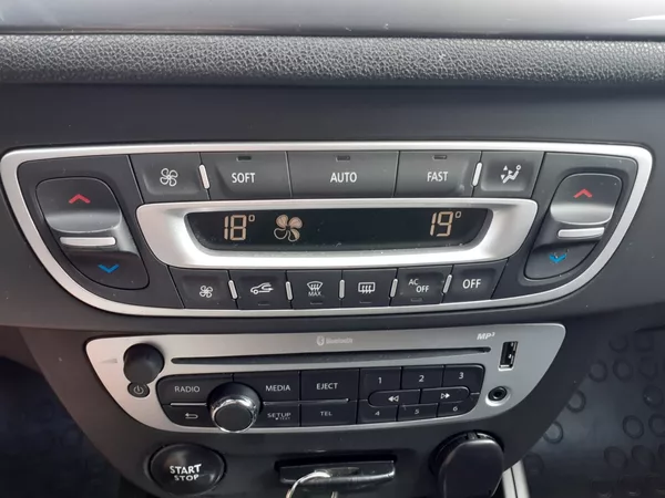 Renault Mégane KOMBI 1.5 Dci ČR - foto 12