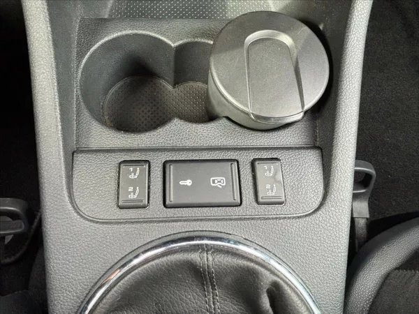 Škoda Fabia 1,2 TSI Top výbava + Serviska - foto 17