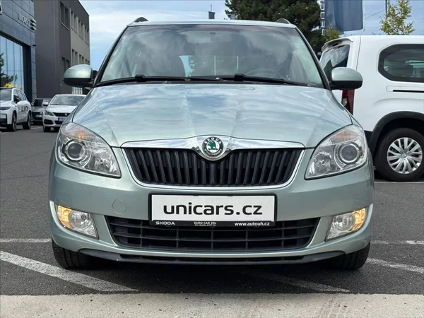 Škoda Fabia 1,2 TSI Top výbava + Serviska - foto 2