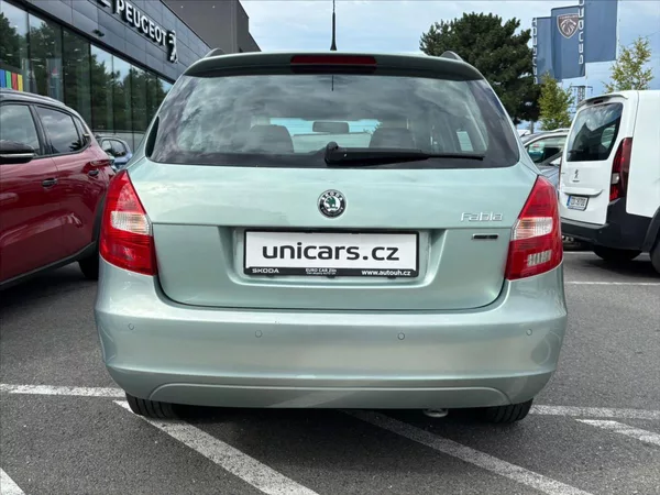 Škoda Fabia 1,2 TSI Top výbava + Serviska - foto 5