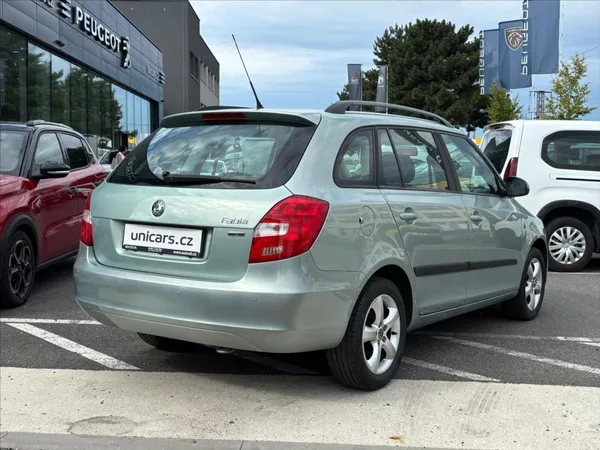 Škoda Fabia 1,2 TSI Top výbava + Serviska - foto 6