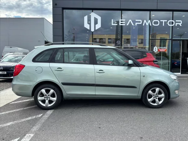 Škoda Fabia 1,2 TSI Top výbava + Serviska - foto 7