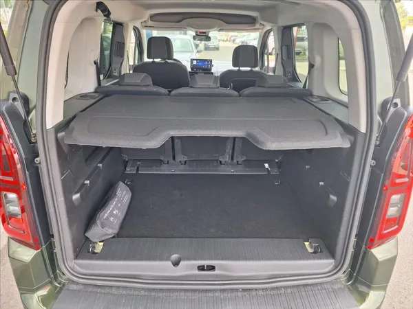 Opel Combo 1,5 CDTi Elegance Plus AT8 - foto 11