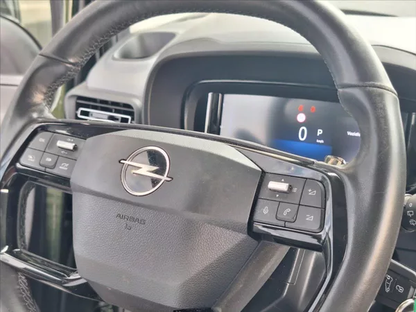 Opel Combo 1,5 CDTi Elegance Plus AT8 - foto 9