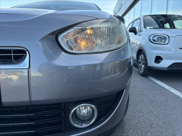 Renault Fluence 1,6 16V - foto 11