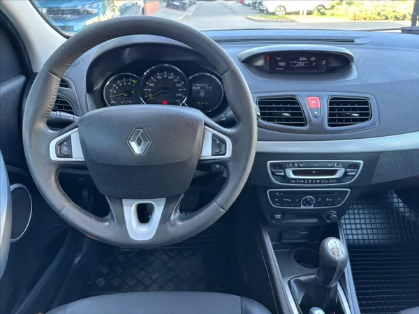 Renault Fluence 1,6 16V - foto 15