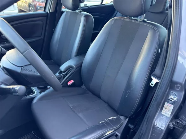 Renault Fluence 1,6 16V - foto 19
