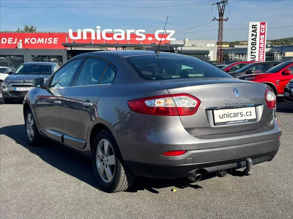 Renault Fluence 1,6 16V - foto 6