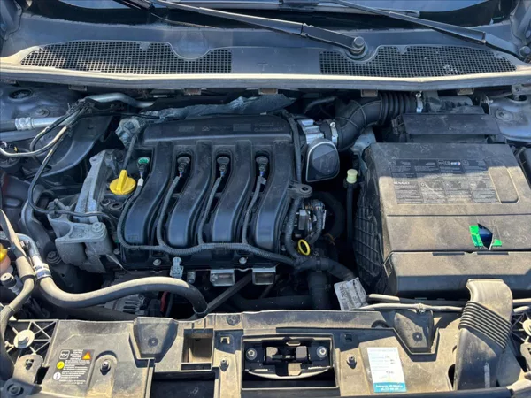 Renault Fluence 1,6 16V - foto 9