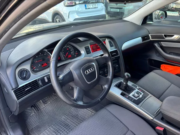 Audi A6 Avant 2,0 TDI - foto 14