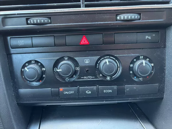 Audi A6 Avant 2,0 TDI - foto 19