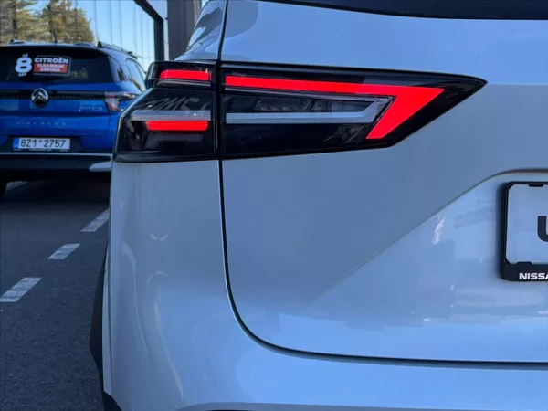 Nissan Qashqai 1,3 DIG-T X-Tronic N-Connecta - foto 10