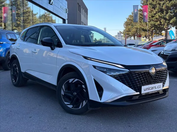 Nissan Qashqai 1,3 DIG-T X-Tronic N-Connecta - foto 3