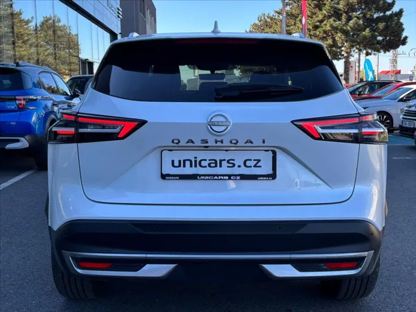 Nissan Qashqai 1,3 DIG-T X-Tronic N-Connecta - foto 5