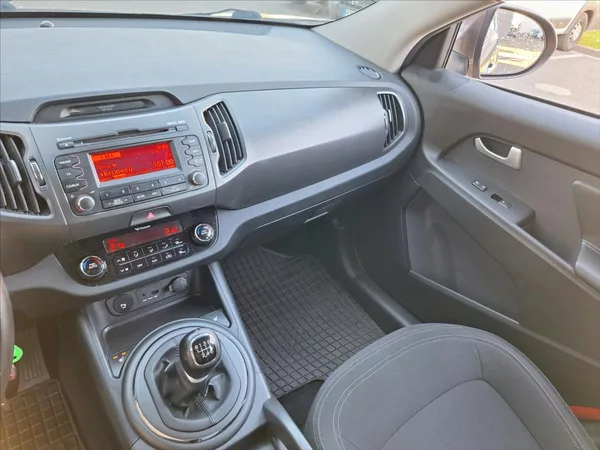 Kia Sportage 2,0 CRDI Comfort Plus 4X4 CZ - foto 13
