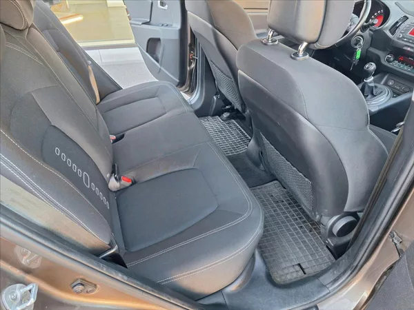 Kia Sportage 2,0 CRDI Comfort Plus 4X4 CZ - foto 14