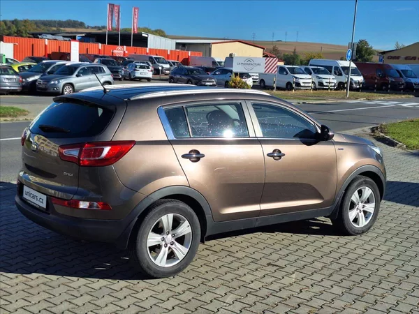 Kia Sportage 2,0 CRDI Comfort Plus 4X4 CZ - foto 4