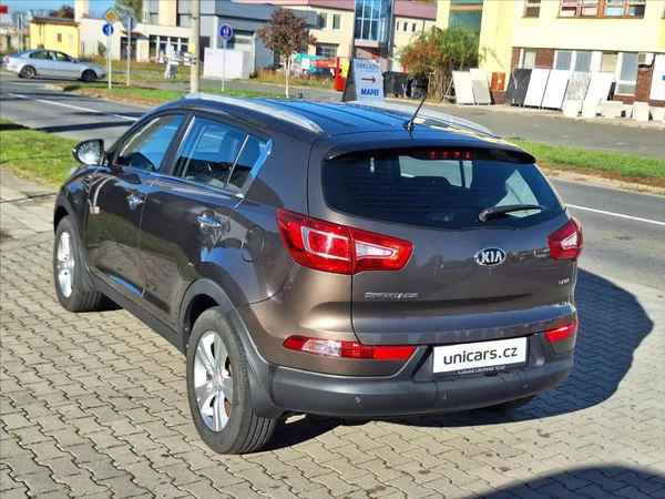 Kia Sportage 2,0 CRDI Comfort Plus 4X4 CZ - foto 6