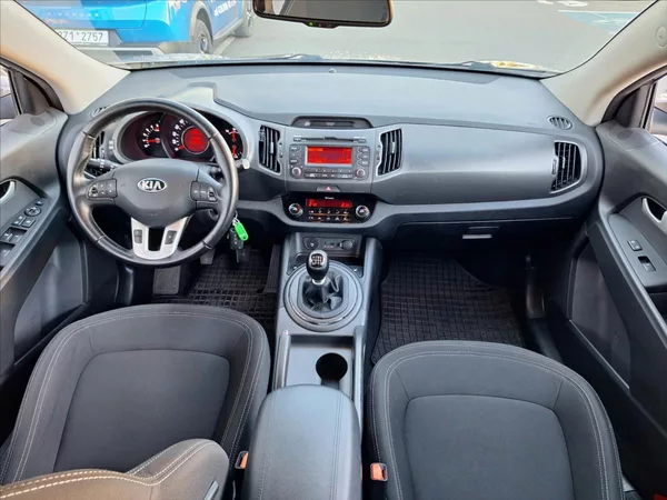 Kia Sportage 2,0 CRDI Comfort Plus 4X4 CZ - foto 9