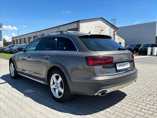Audi A6 Allroad 3,0 TDI quattro S tronicCZ DP - foto 4
