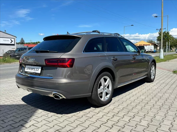 Audi A6 Allroad 3,0 TDI quattro S tronicCZ DP - foto 6