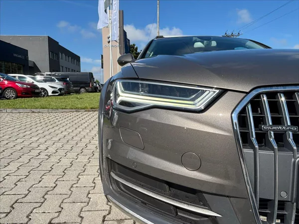 Audi A6 Allroad 3,0 TDI quattro S tronicCZ DP - foto 9