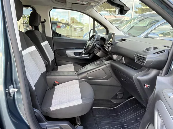 Citroën Berlingo 1,5 BlueHDi MAX EAT8 - foto 16