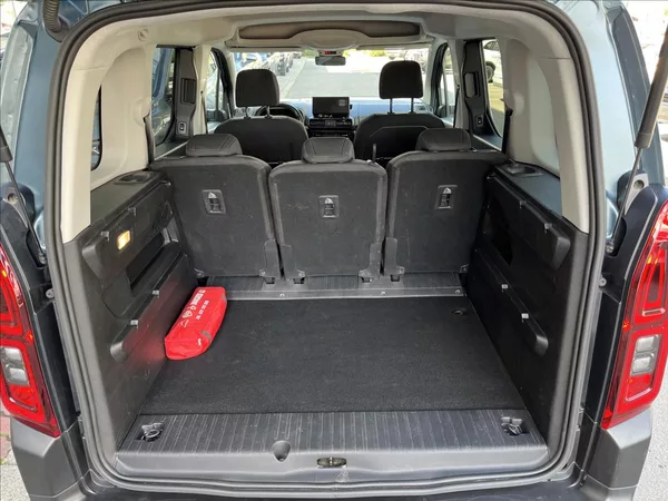 Citroën Berlingo 1,5 BlueHDi MAX EAT8 - foto 18