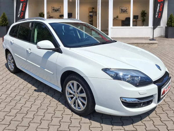 Renault Laguna 2.0dCi 110kW BLACK EDITION