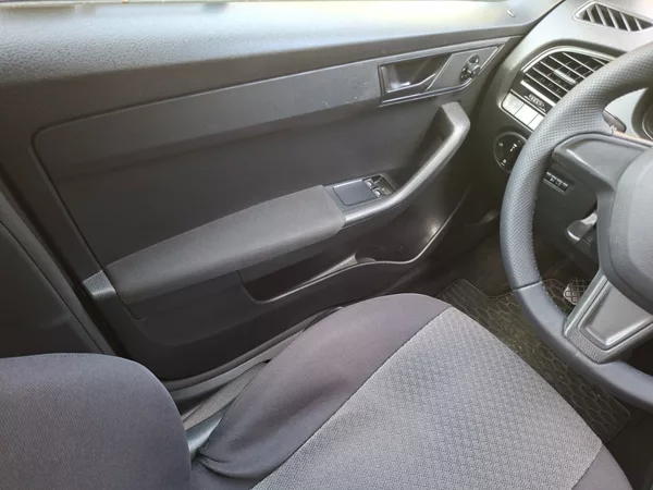Škoda Fabia 1.0i 44kW - foto 12