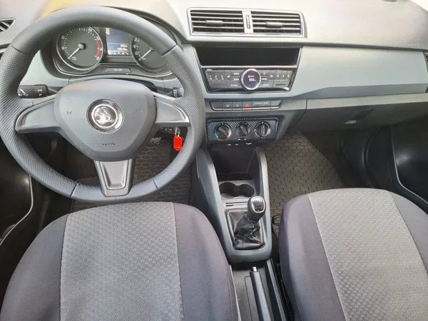 Škoda Fabia 1.0i 44kW - foto 13