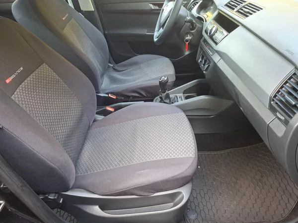 Škoda Fabia 1.0i 44kW - foto 18
