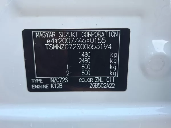 Suzuki Swift 1.2i 69kW X-TRA - foto 24