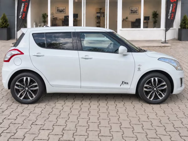 Suzuki Swift 1.2i 69kW X-TRA - foto 9