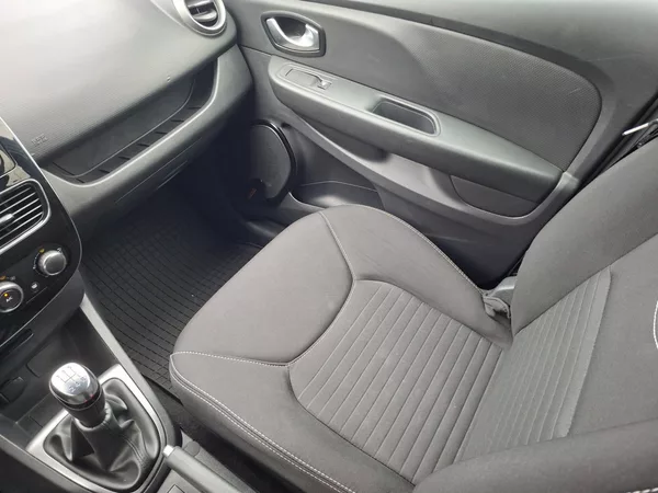 Renault Clio GT 1.2i 54kW LIMITED - foto 14