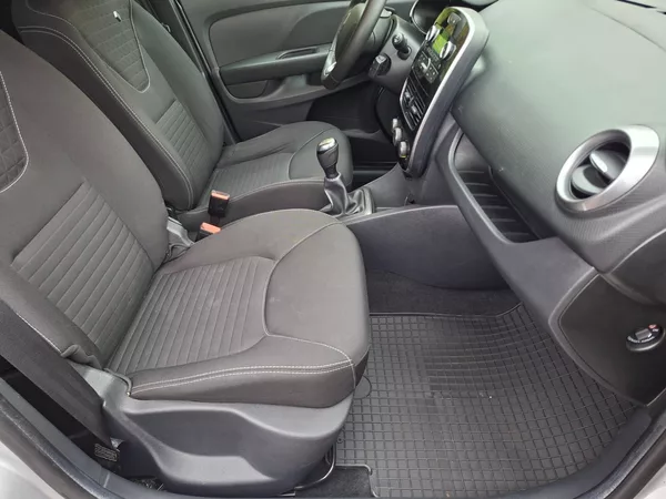 Renault Clio GT 1.2i 54kW LIMITED - foto 18