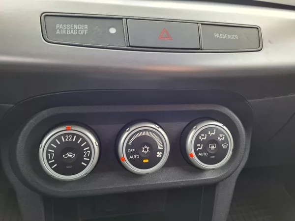 Mitsubishi Lancer 1.8i 105kW - foto 14