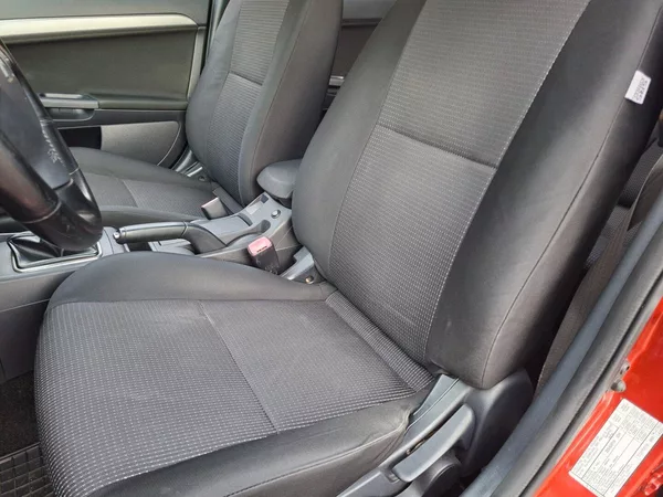 Mitsubishi Lancer 1.8i 105kW - foto 16
