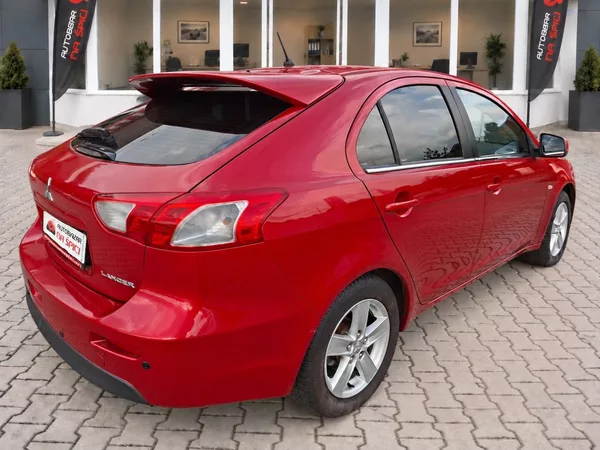 Mitsubishi Lancer 1.8i 105kW - foto 8