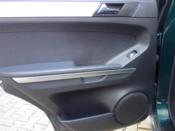 Mercedes-Benz Třídy M ML 320CDI 165kW 4MATIC - foto 24